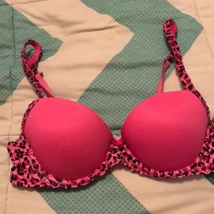 Victoria Secrete PINK push up bra